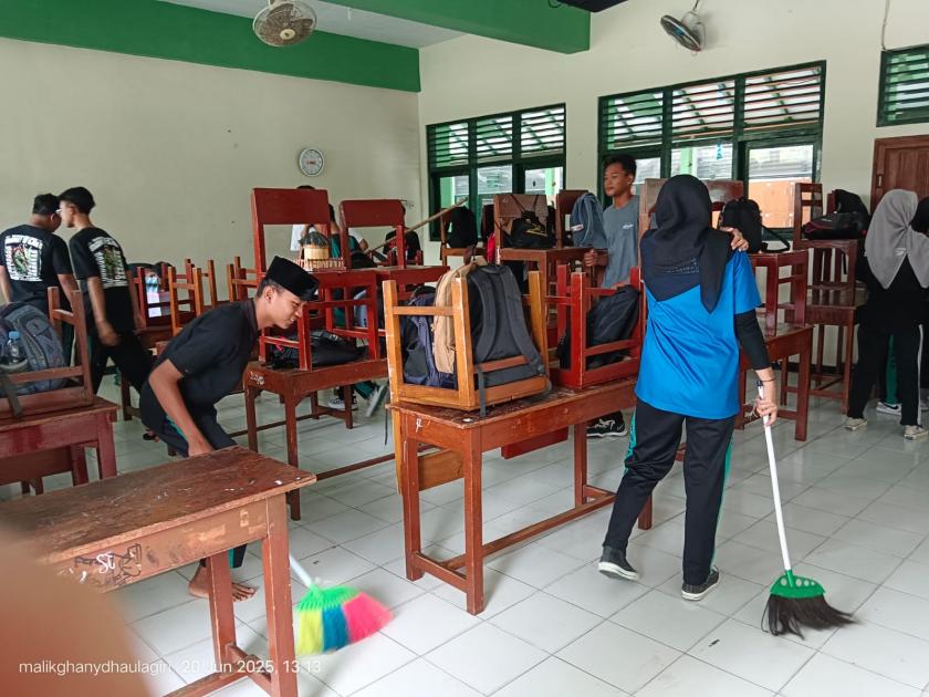 MTsN 3 Sleman Adakan Lomba Kebersihan Kelas pada Momen Classmeeting