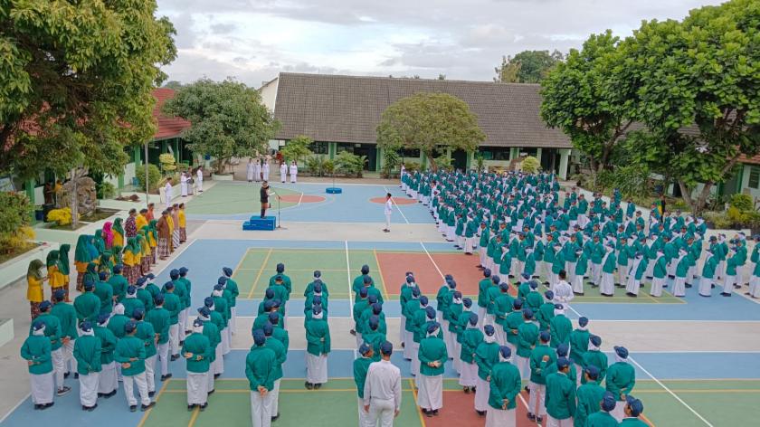 Upacara Peringatan HUT ke 78 RI di MTsN 3 Sleman