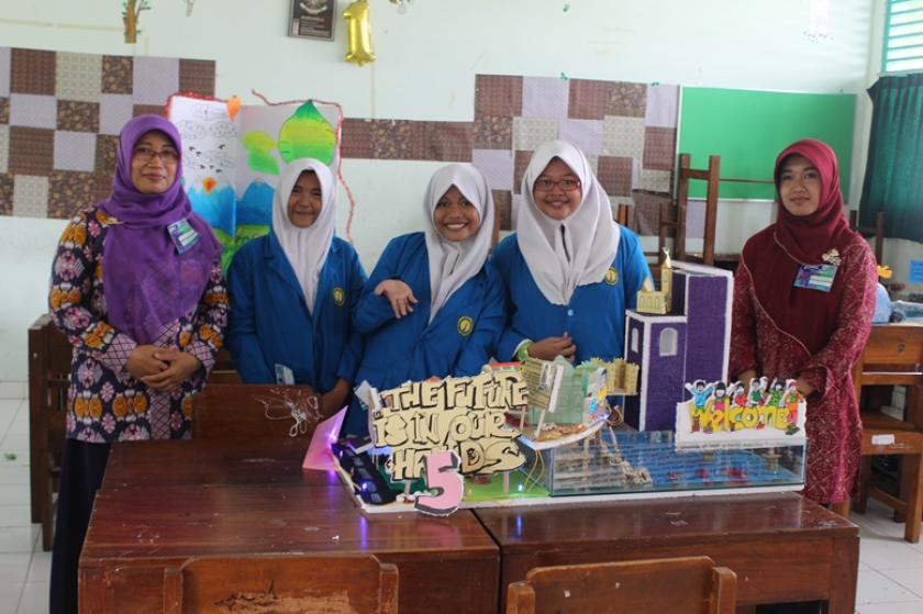 MTs N Ngemplak Rebut Juara 2 Lomba Mading 3 Dimensi