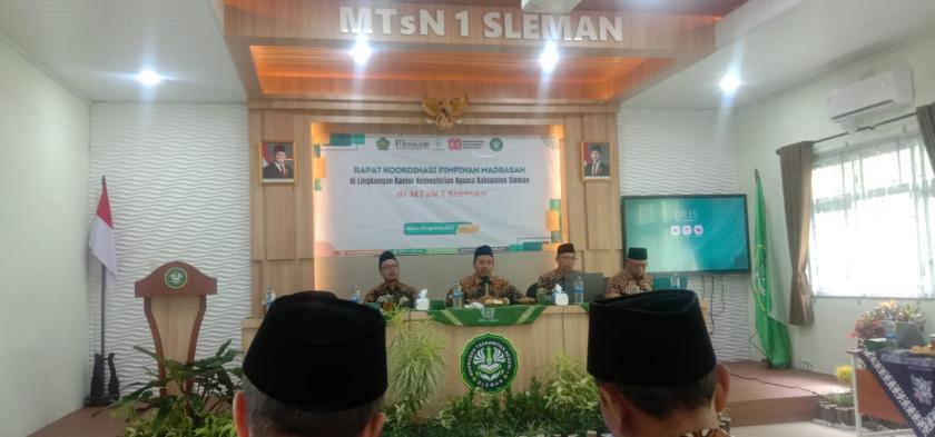 Kepala MTsN 3 Sleman Hadir Aktif dalam Rakorpim Madrasah Kabupaten Sleman