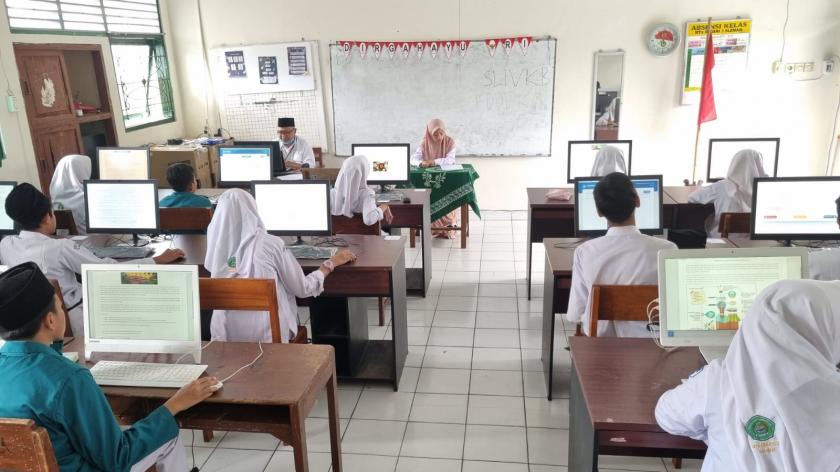 (Plt) Kasi Pendidikan Madrasah Madrasah Puji Pelaksanaan ANBK MTsN 3 Sleman