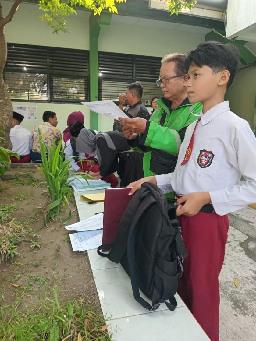 Hari Terakhir PMBM MTsN 3 Sleman Berlangsung Dinamis, Orang Tua Pantau Ketat Pergeseran Nilai Pendaftar