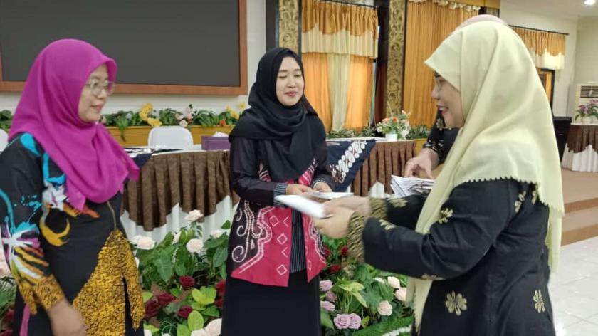 Dua Guru MTsN 3 Sleman Ikuti Workshop TEFLIN