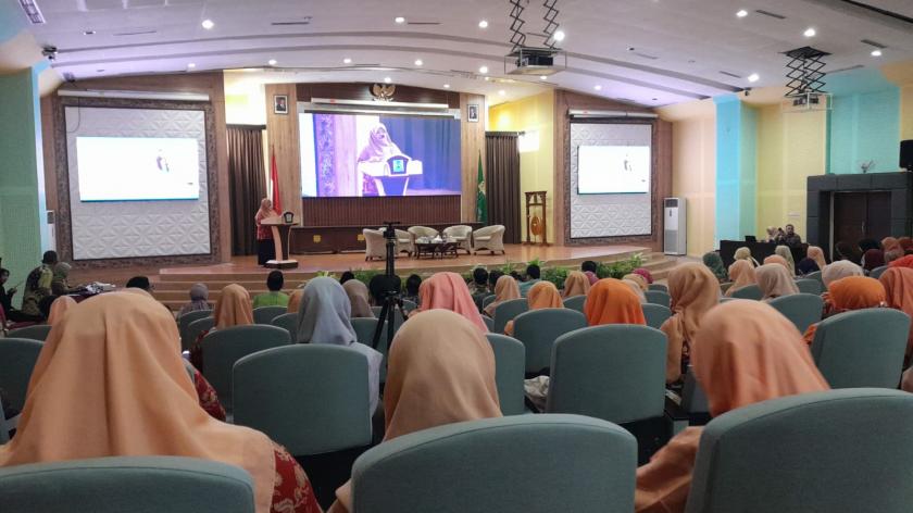 MTs N 3 Sleman Berpartisipasi Aktif dalam Sarasehan Dharma Wanita di UIN Sunan Kalijaga