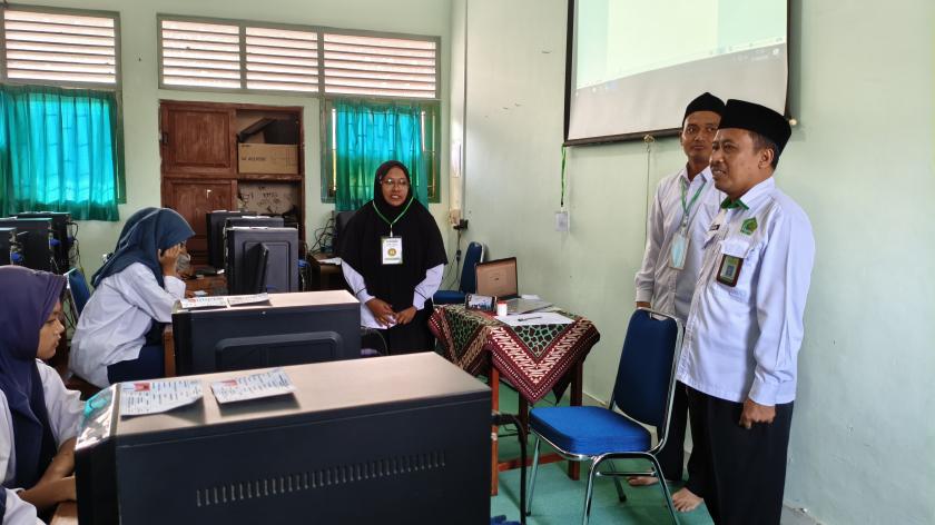 Madrasah Terpilih, MTs N 3 Sleman Kedatangan Monitoring dan Evaluasi TKA Kakankemenag Kabupaten Sleman