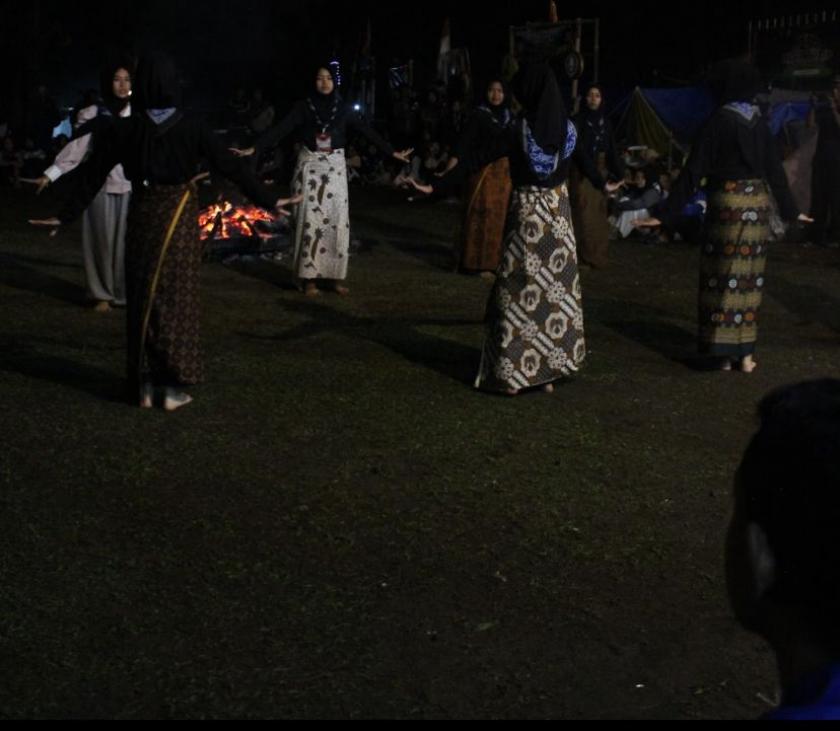 Memukau! Drama Musikal Regu Aster Hangatkan Malam Pentas Seni LT I Pramuka MTsN 3 Sleman