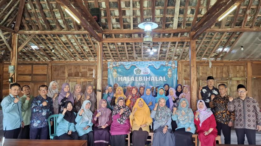 Tiga Guru MTs Negeri 3 Sleman Ikuti Sosialisasi SIPANJATPADI