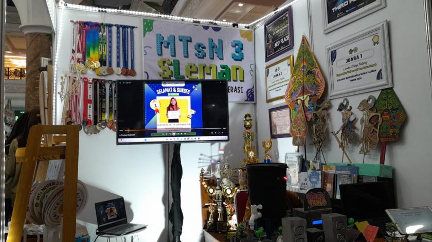 JISS MTs Negeri 3 Sleman Ramaikan SCH Mall, Tampilkan Kreativitas dan Prestasi Siswa
