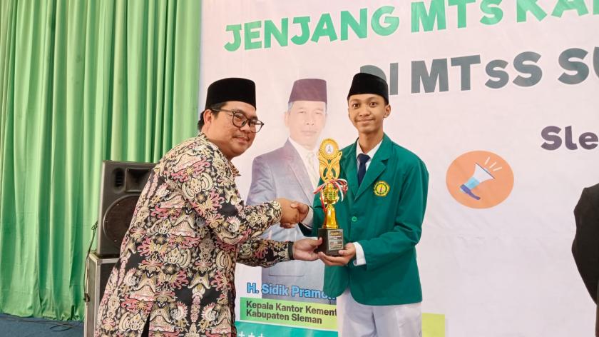 Membanggakan, MTsN 3 Sleman Sabet Juara 1 Pidato Bahasa Inggris