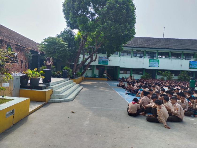 Totalitas! Performa dan Penghayatan Gladi Pidato Bahasa Indonesia Murid MTs Negeri 3 Sleman Undang Decak Kagum Audiens