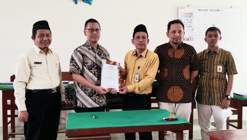 Serah Terima Pekerjaan Rehab Madrasah MTsN 3 Sleman