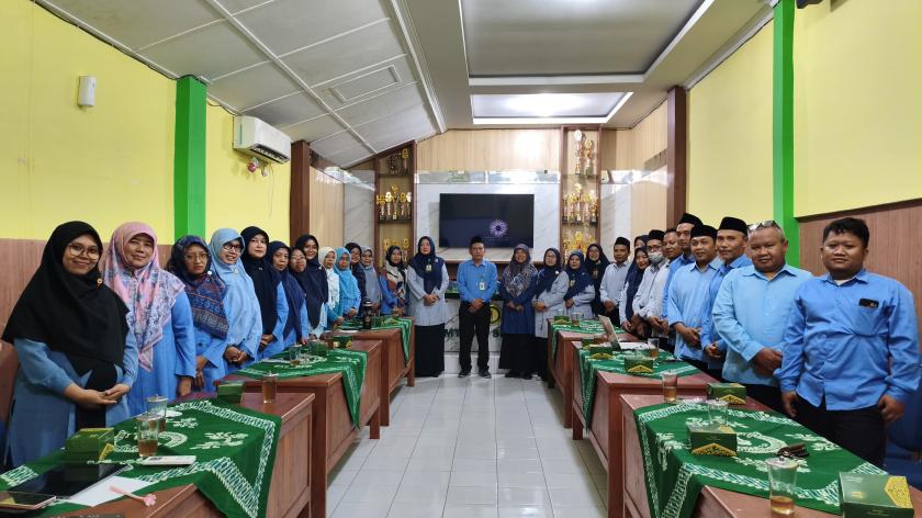 Berbagi Praktik Baik, MTsN 3 Sleman Perkuat Langkah Menuju Penilaian Adiwiyata