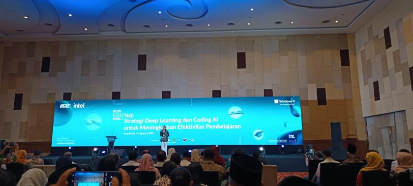 Kepala dan Wakil Kurikulum MTs Negeri 3 Sleman Ikuti Strategi Deep Learning dan Coding AI