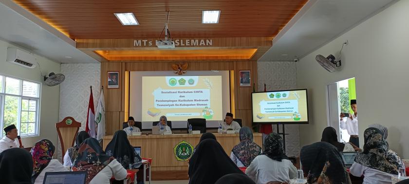 MTs N 3 Sleman Ikuti Sosialisasi Kurikulum Cinta