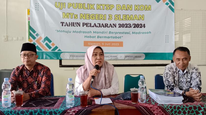 Sempurnakan Persiapan Kurikulum Baru, MTsN 3 Sleman Gelar Uji Publik KOM dan KTSP