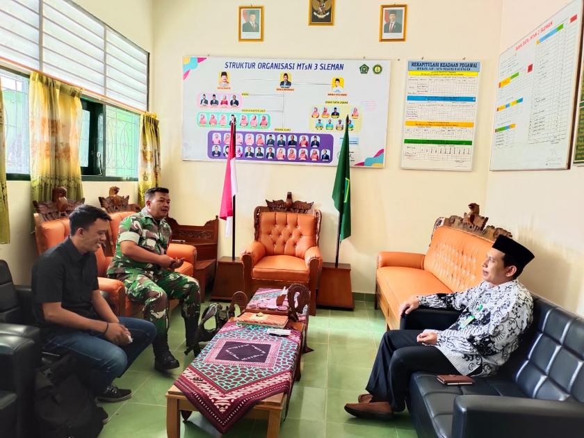 Sigap Program MBG, Tim MTs Negeri 3 Sleman Sambut Gembira