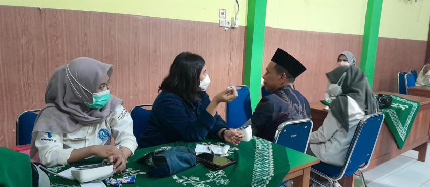 Target Sehat dalam Tugas, MTsN 3 Sleman Gelar Pemeriksaan Kesehatan Berkala bagi Guru dan Pegawai Bekerjasama dengan Puskesmas Ngemplak