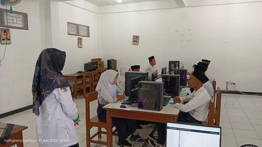 Tingkatkan Objektivitas, Guru MTsN 3 Sleman Laksanakan Tugas Pengawas Silang TKAD 2026