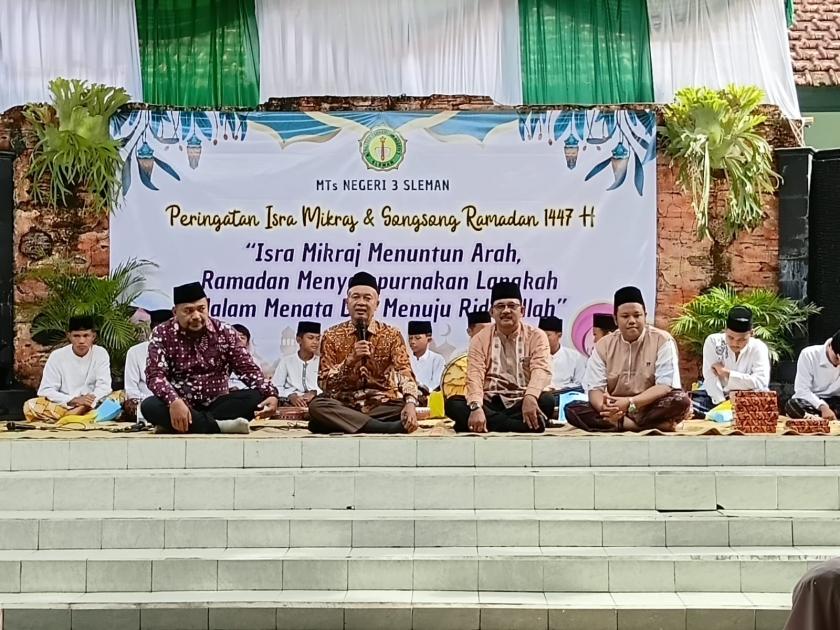 Songsong Ramadan Penuh Harapan: Pengawas MTsN 3 Sleman Ajak Siswa Perkuat Iman