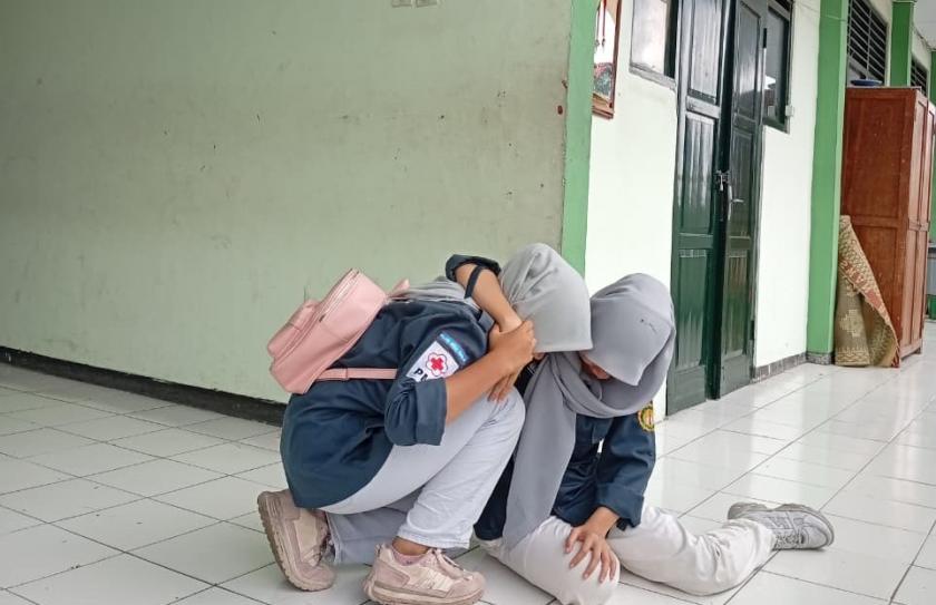 Tingkatkan Kesiapsiagaan Penanganan Kegawatdaruratan,  Siswa MTs N 3 Sleman Gelar Demo PMR