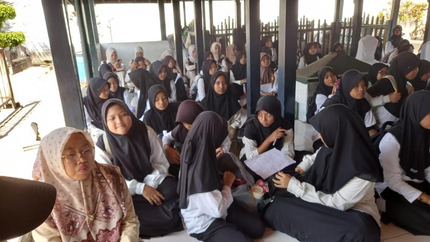 Kenalkan Sejarah Lokal, Siswa Kelas 7 MTsN 3 Sleman Ikuti Outing Kelas di Masjid Sulthoni Wotgaleh