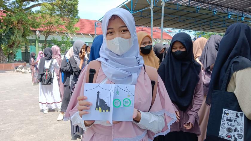 Ajak Siswa Berkreasi, Siswa MTsN 3 Sleman Buat Kartu Ucapan