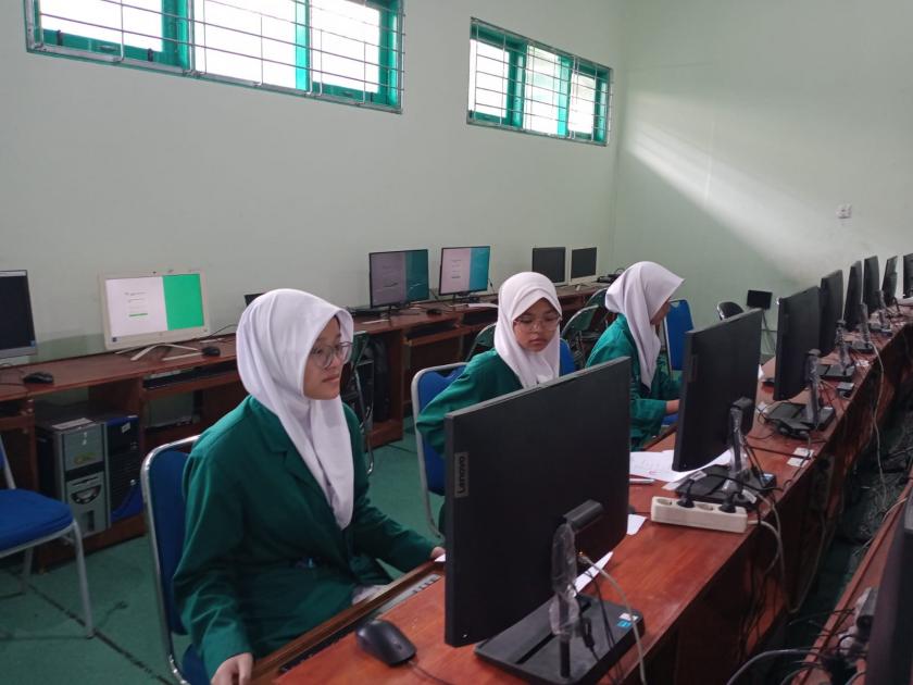 Sembilan Siswa MTs Negeri 3 Sleman Ikuti Uji Coba Olimpiade Madrasah Indonesia