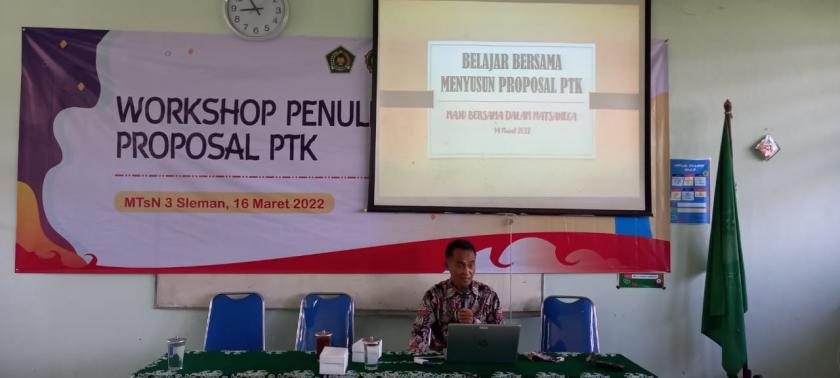 Tingkatan Mutu Guru, MTs Negeri 3 Sleman Gelar Workshop Penulisan Proposal PTK