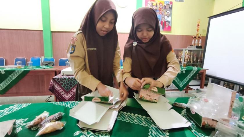 Kader Waste Warriors, Sapu Bersih Box Snack Workshop Demi Tambah Timbangan Bank Sampah