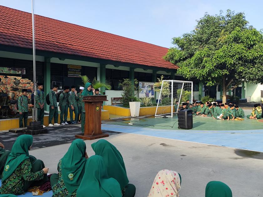 Kultum MTs N 3 Sleman Hari Keenam Ajak Umat Hiasi Diri dengan Akhlak Mulia di Bulan Ramadan