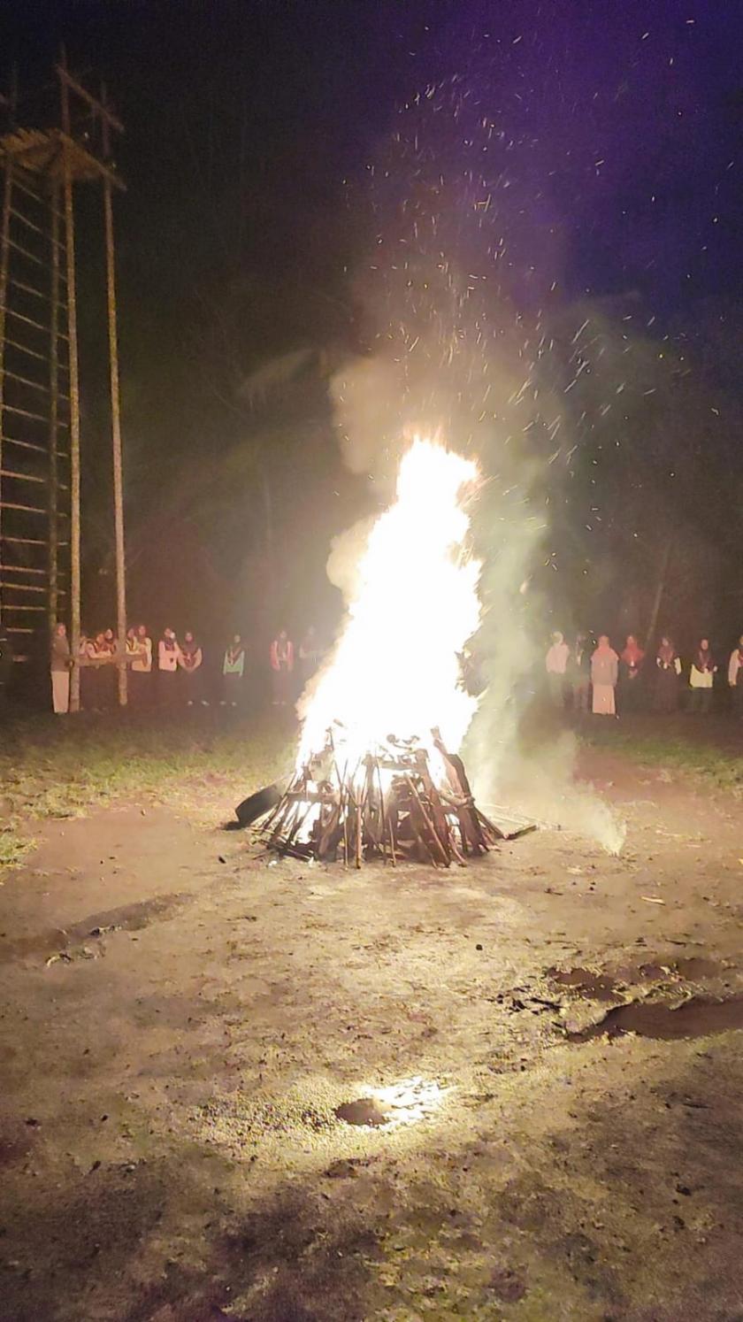 Meriah, Pramuka Penggalang Laksanakan Api Unggun