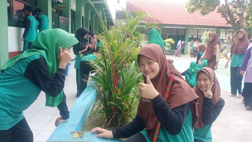 MTsN 3 Sleman Gelar Kerja Bakti Songsong Visitasi Akresitasi Daarus Shaqofah