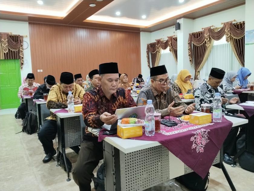 Kepala MTs Negeri 3 Sleman Aktif Kegiatan RAKORPIM Tingkat Provinsi di MAN 1 Sleman
