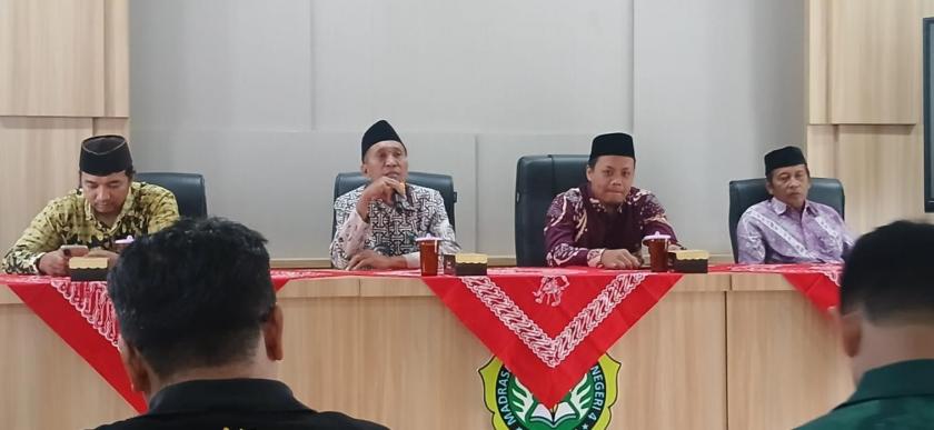 Meningkatkan Soliditas Pembelajaran PJOK Guru MTsN 3 Sleman Ikuti Kegiatan MGMP PJOK Kabupaten Sleman