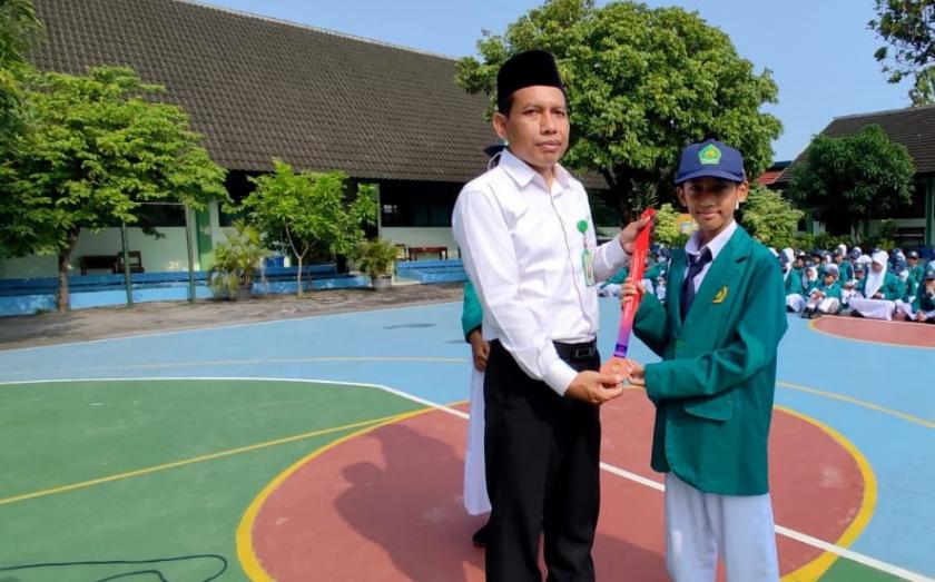 Fauzan, Siswa MTs Negeri 3 Sleman Terima Reward atas Kejuaraan Taekwondo