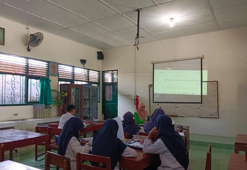 Hari Kedua Bimbingan Intensif IPS Oleh UNY, Ajak Murid Bedah Soal Sejarah Secara Mendalam