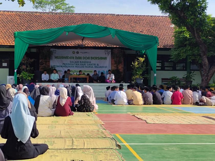 Jumat Dzikir, Lantunan Mujahadah Menggema di Langit Madrasah