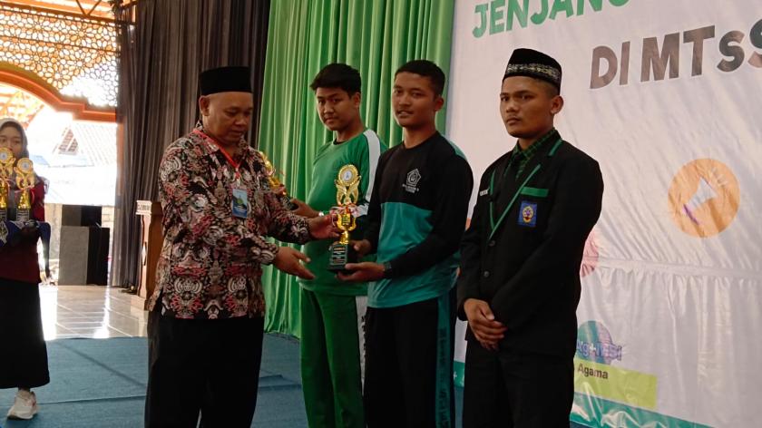MTsN 3 Sleman Dulang Medali Perak PKM 2023