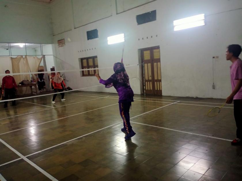 Kobarkan Semangat, Guru MTs Negeri 3 Sleman Siap Berlaga