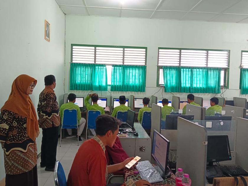 Simulasi OSN MTsN 3 Sleman Berjalan Tertib dan Lancar