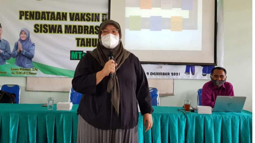 Jajaran Guru dan Karyawan MTsN 3 Sleman Mengikuti  Sosialisasi Pembangunan Zona Integritas