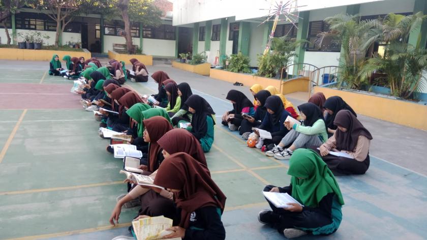Inklusif dan Edukatif, MTsN 3 Sleman Padukan Pembiasaan Salat Dhuha dengan Program Literasi Keputrian
