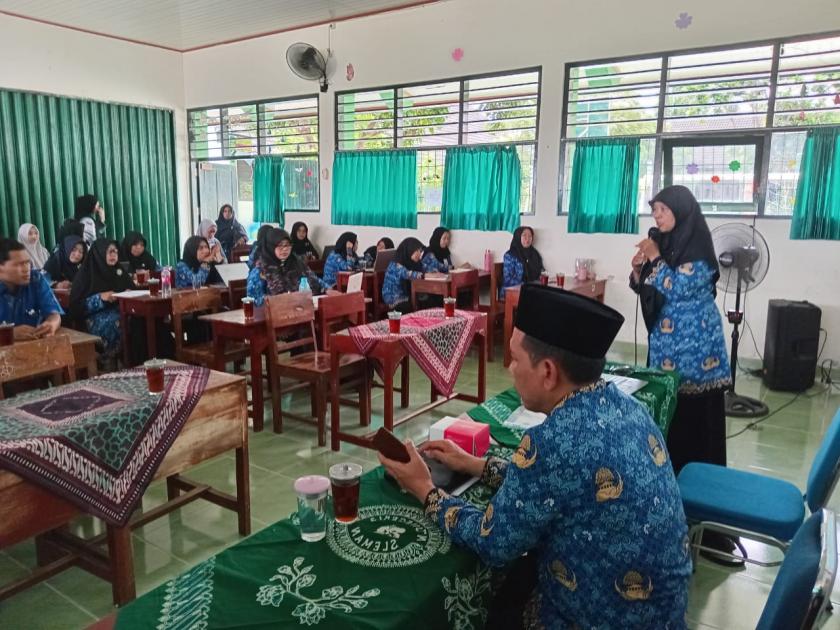 Tingkatkan Profesionalisme, MTsN 3 Sleman adakan Pembinaan Pengawas untuk Guru Sebagai Ujung Tombak Pendidikan