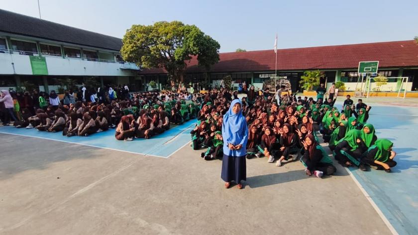 Ibu Sri Mulyani Memasuki Masa Purnatugas, Suasana Haru Warnai Pelepasan di MTsN 3 Sleman