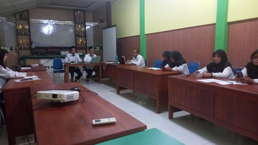 Persiapkan PMBM Gelombang 1, MTsN 3 Sleman Gelar Rapat Koordinasi Perdana
