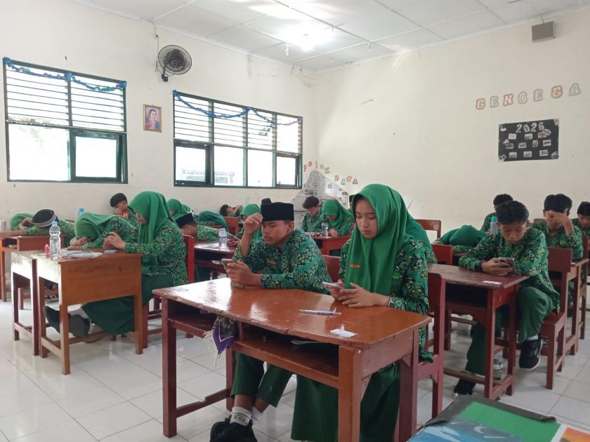 ASAT Hari Kedua MTsN 3 Sleman Berjalan Lancar