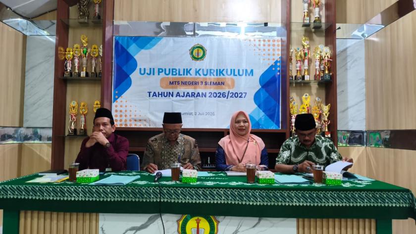 Fokus pada Murid, Plt Kasi Dikmad Kemenag Sleman Beri Catatan Penting di Uji Publik Kurikulum MTsN 3 Sleman