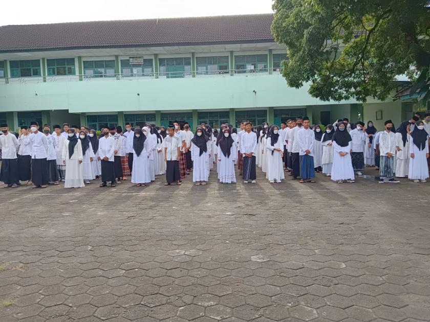 MTs Negeri 3 Sleman Gelar Upacara HSN Tahun 2022